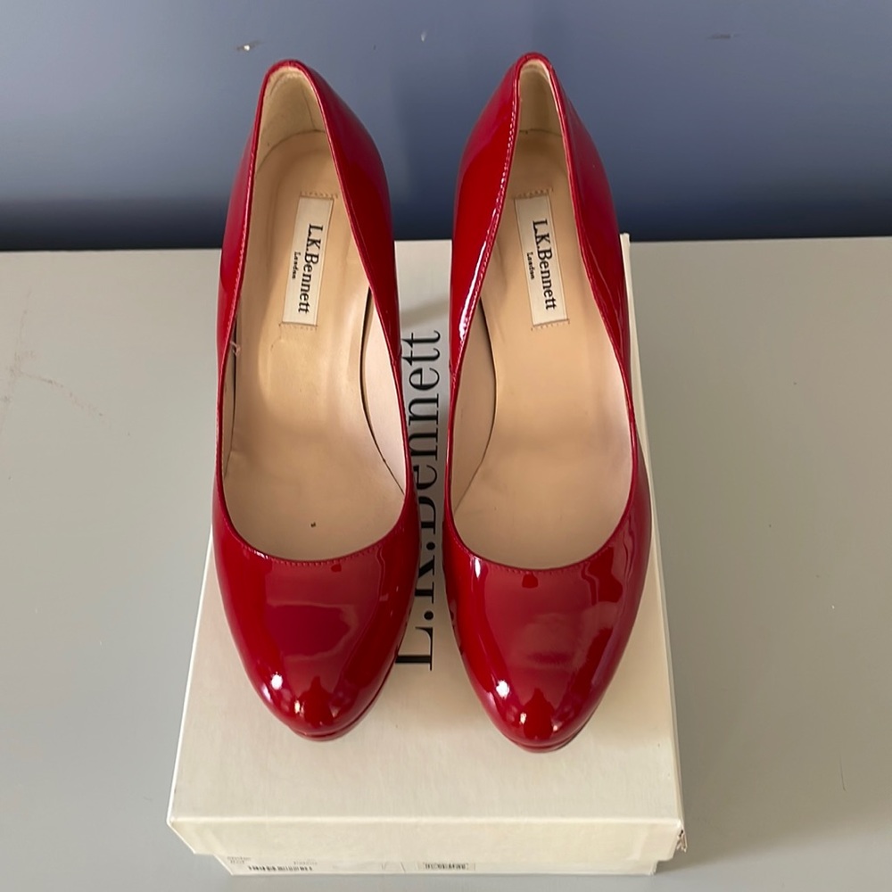 Stunning L.K. Bennett Pumps!